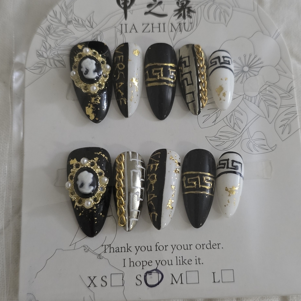 Black and White Nail Art Set